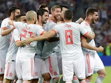 El equipo celebra el gol de Nacho El equipo celebra el gol de Nacho