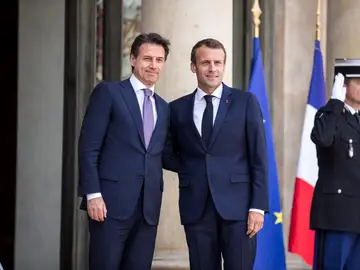 El presidente francés, Emmanuel Macron, recibe al jefe del Gobierno italiano, Giuseppe Conte El presidente francés, Emmanuel Macron, recibe al jefe del Gobierno italiano, Giuseppe Conte
