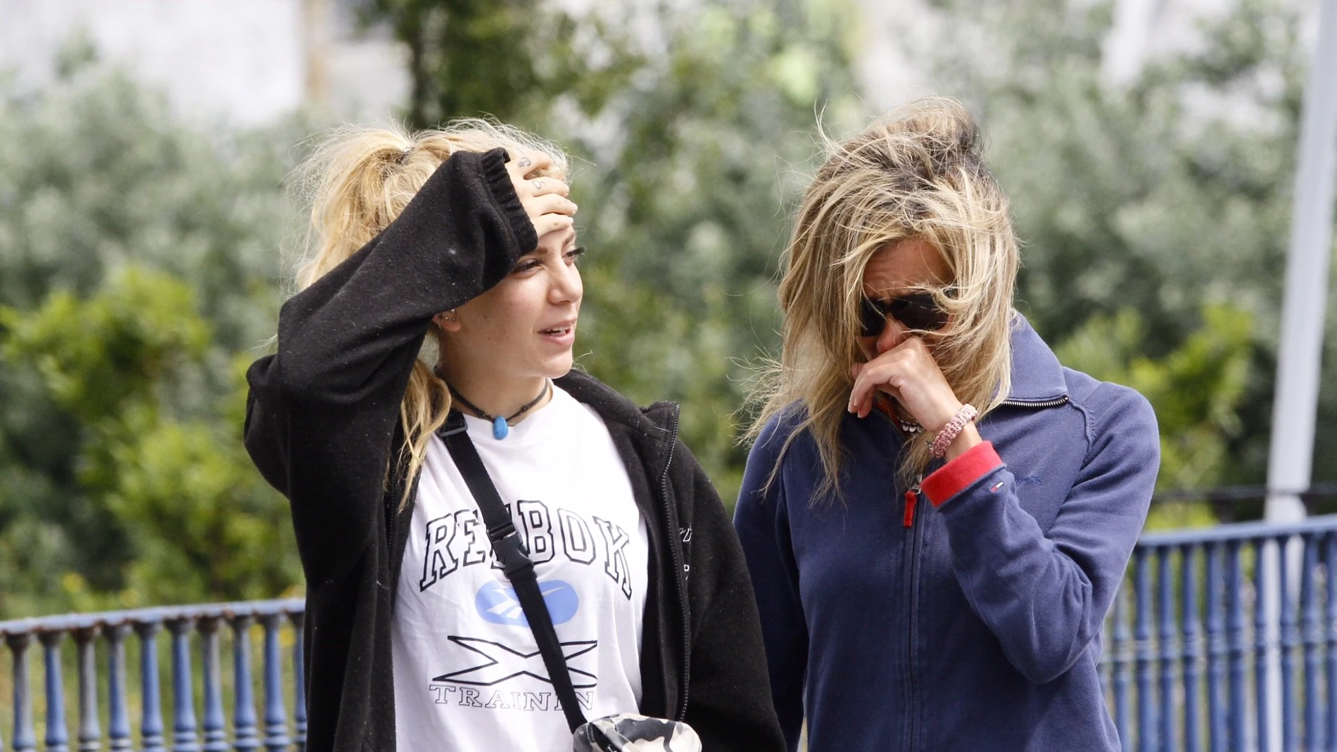 La madre y la hermana de Diana Quer se derrumban en la reconstrucción del crimen La madre y la hermana de Diana Quer se derrumban en la reconstrucción del crimen
