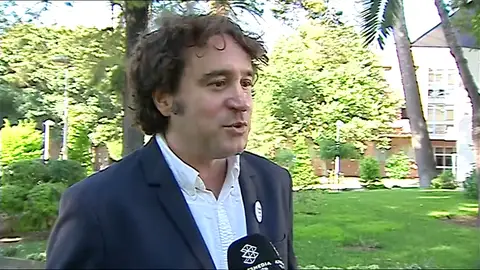 Más de 800 intérpretes, listos para atender a los inmigrantes del Aquarius Más de 800 intérpretes, listos para atender a los inmigrantes del Aquarius