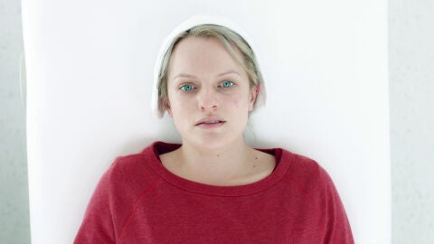 Conoce a Defred, la protagonista de 'El cuento de la criada' en Antena 3