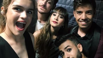 Roi junto a Amaia, Cepeda, Aitana y Agoney