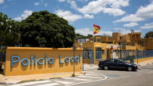 Vista exterior de la comisar&iacute;a de la Polic&iacute;a Local de la localidad malague&ntilde;a de Estepona