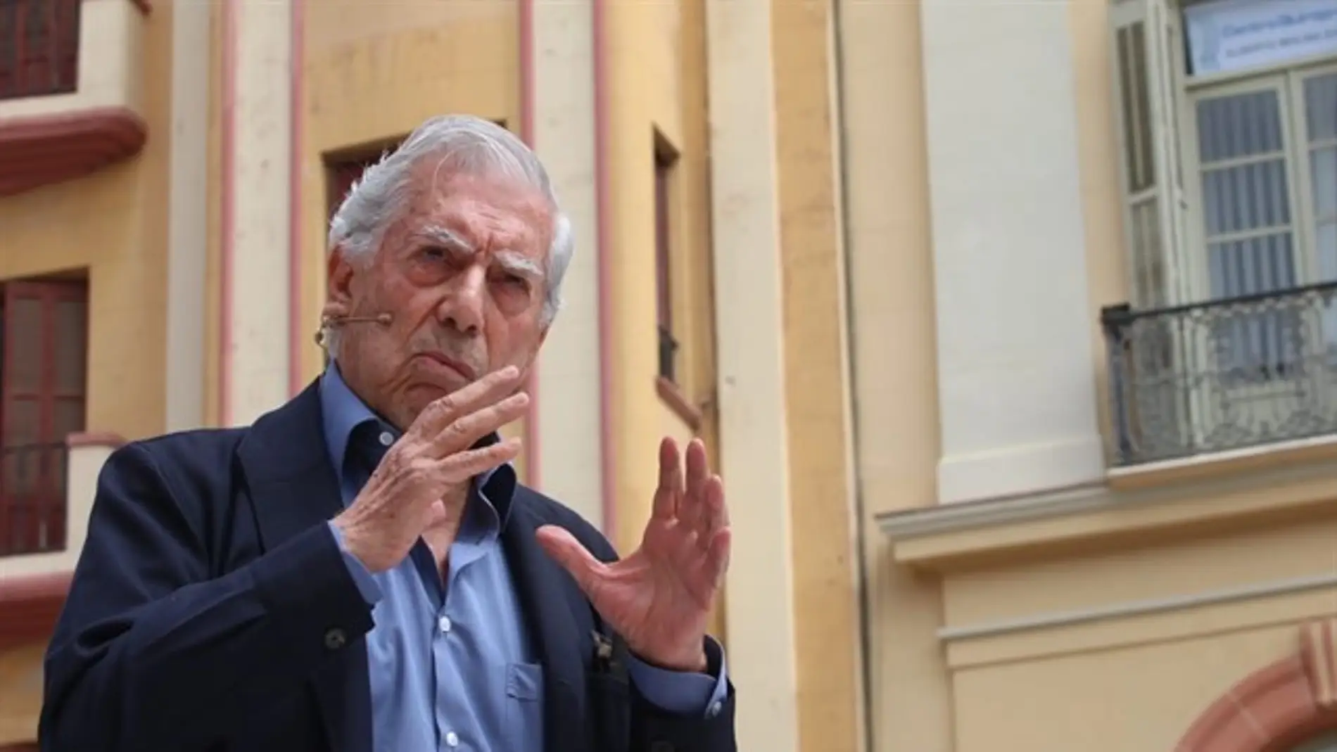 Vargas Llosa en un acto de Ciudadanos