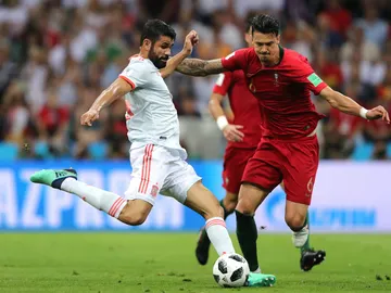 Diego Costa, en una acción ante Portugal Diego Costa, en una acción ante Portugal