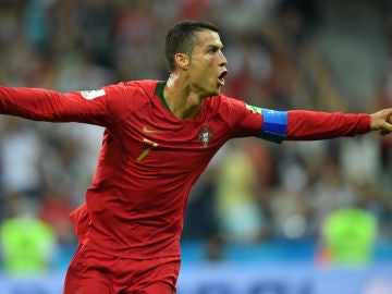 Ronaldo celebra un gol