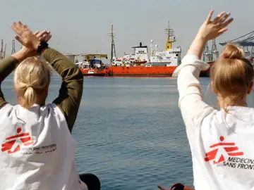 El Aquarius se acerca al puerto de Valencia El Aquarius se acerca al puerto de Valencia