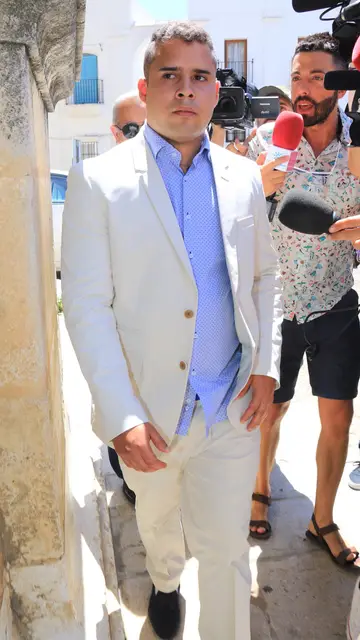 José Fernando en el bautizo de su hija Bautizo de la hija de José Fernando y Michu