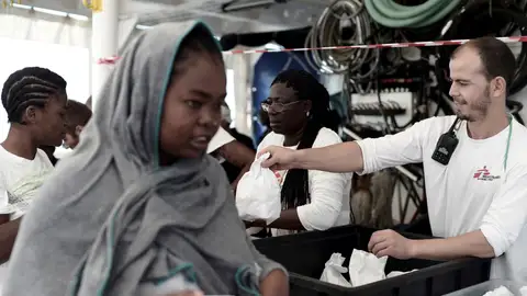 Los migrantes del Aquarius llegan al puerto de Valencia Los migrantes del Aquarius llegan al puerto de Valencia