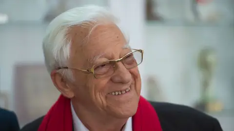 El presidente de la Ong Mensajeros de la Paz, el Padre Ángel García El presidente de la Ong Mensajeros de la Paz, el Padre Ángel García