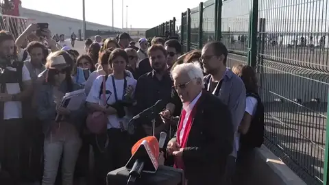 El padre Ángel pide que cale el ejemplo del Aquarius: "Hay un antes y un después, pero siguen llegando refugiados" El padre Ángel pide que cale el ejemplo del Aquarius: "Hay un antes y un después, pero siguen llegando refugiados"