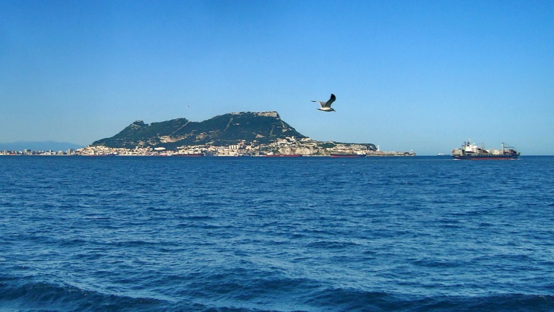 Gibraltar desde el mar Gibraltar desde el mar
