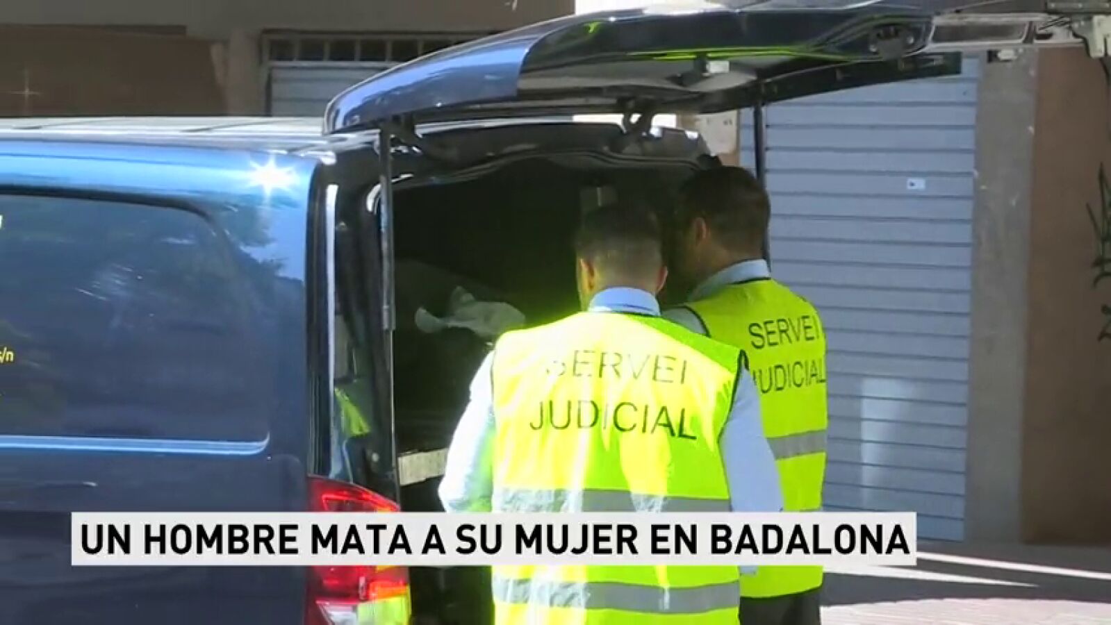 Un hombre mata a su pareja y se entrega a la Guardia Urbana en Badalona