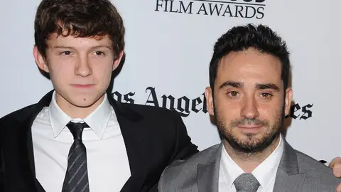 Tom Holland y Bayona Tom Holland y Bayona