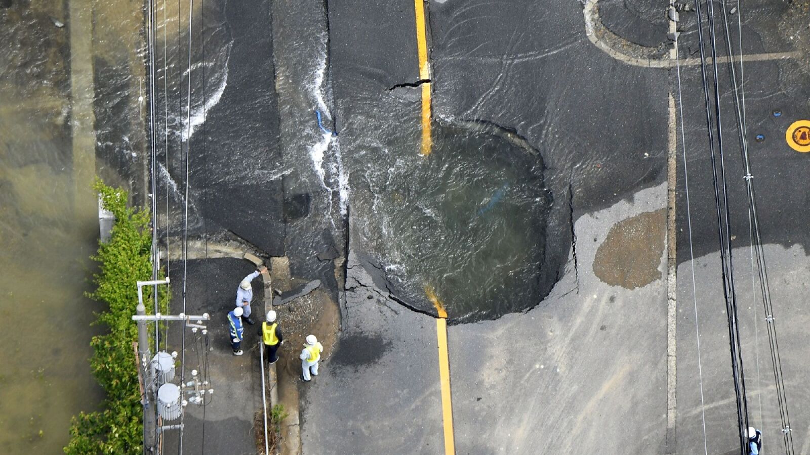 Un terremoto de 6,1 grados causa cuatro muertos y más de 200 heridos en Japón