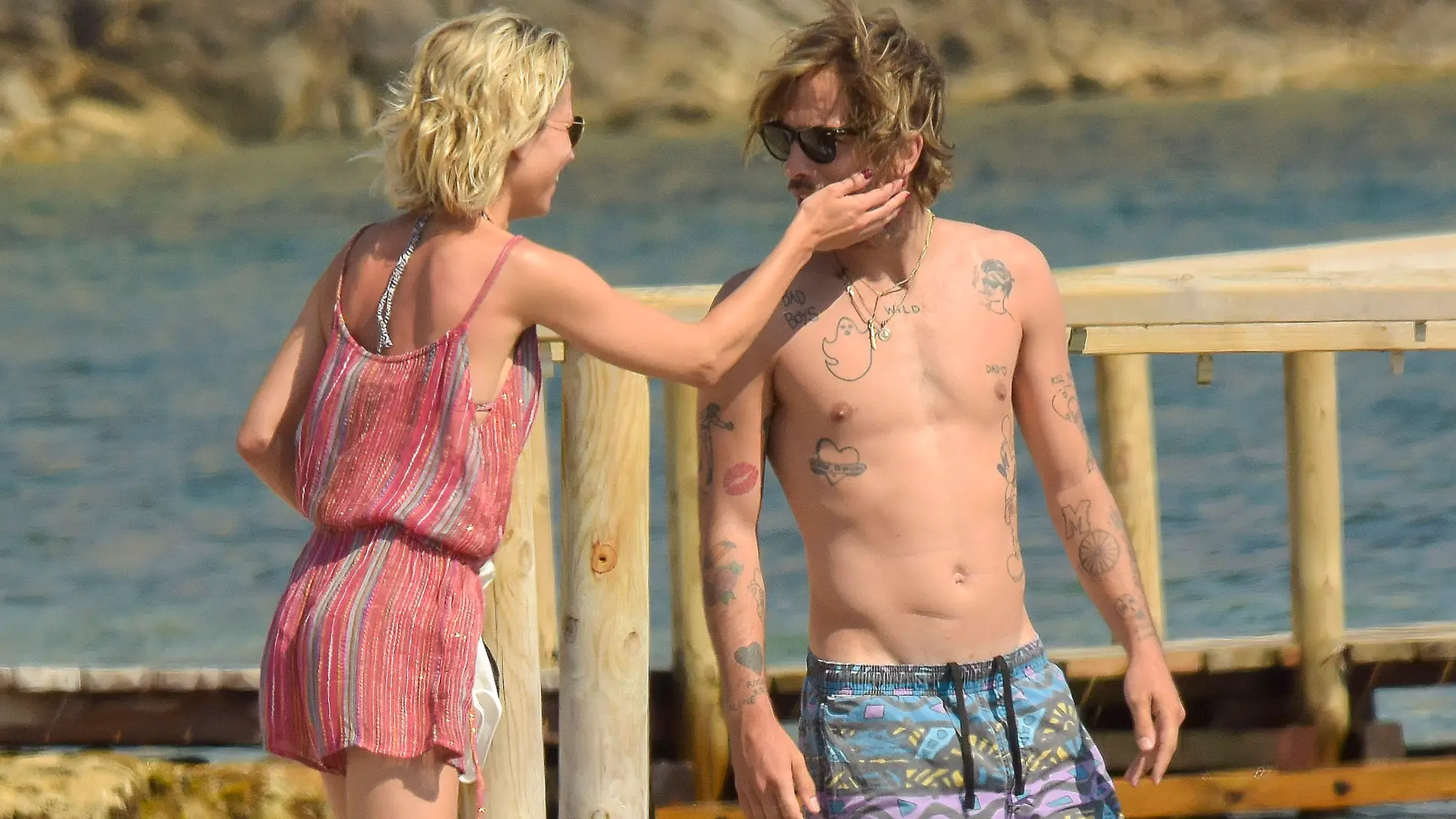 Ana Fernández y Adrián Roma en Ibiza
