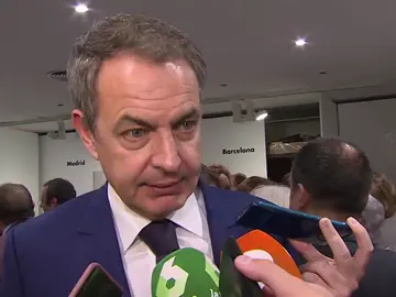 Zapatero pide "sentarse a hablar" para "reconstruir" el Estatut catalán Zapatero pide "sentarse a hablar" para "reconstruir" el Estatut catalán