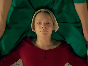 El cuento de la criada - Temporada 1 - Capítulo 1: Defred El cuento de la criada - Temporada 1 - Capítulo 1: Defred