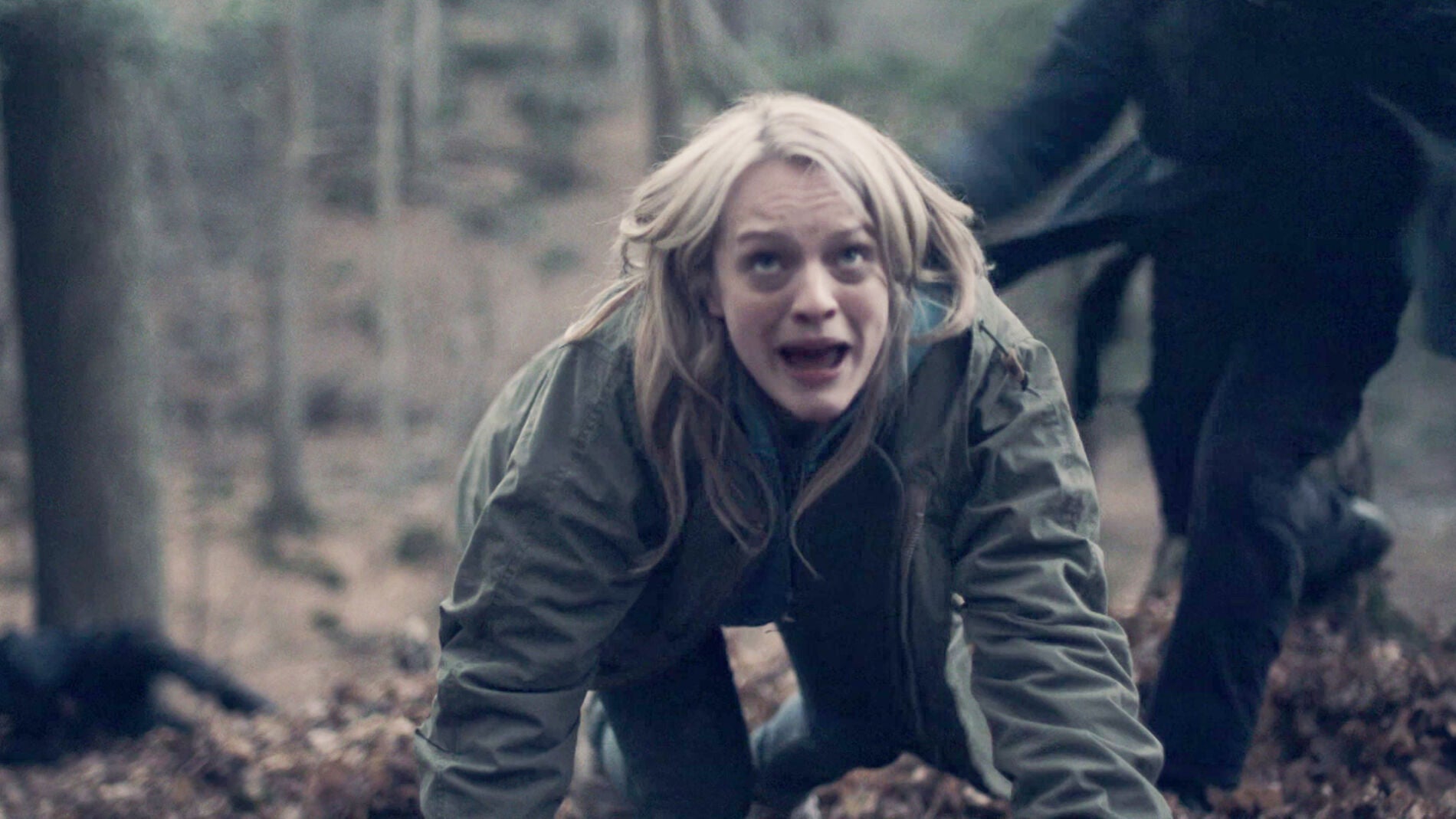 As&iacute; comienza el 'El cuento de la criada': varios disparos, un secuestro y una hija arrancada de los brazos de su madre