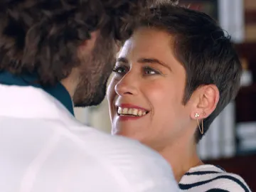 Carmen, Yago y sus ganas de besarse Carmen, Yago y sus ganas de besarse