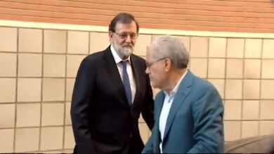 Rajoy visita Santa Pola, donde tiene plaza como registrador de la propiedad, y este miércoles comenzará a trabajar