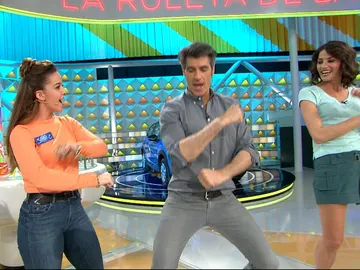 Jorge y Laura ponen ritmo al programa con esta divertida coreografía Jorge y Laura ponen ritmo al programa con esta divertida coreografía