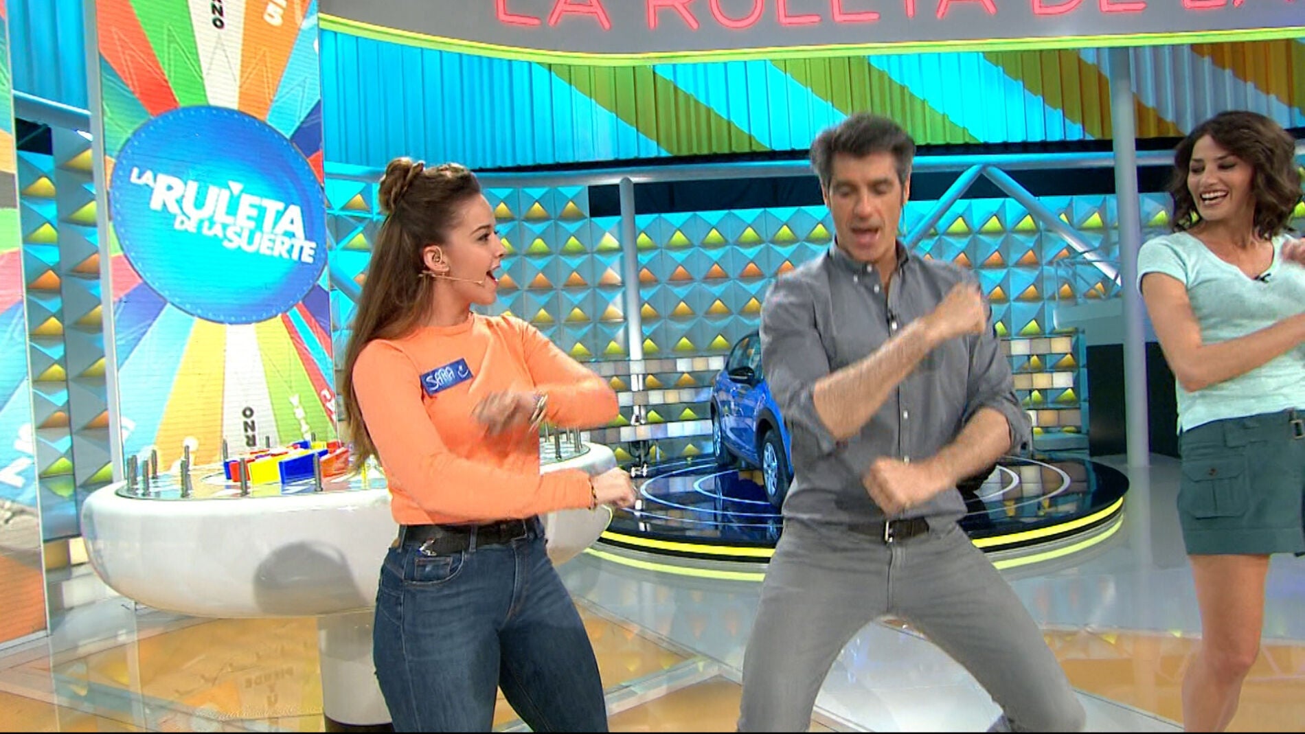 Jorge y Laura ponen ritmo al programa con esta divertida coreograf&iacute;a