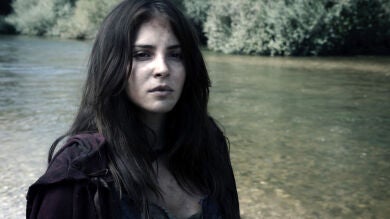 Aledis sufre la más dura de las violaciones a manos de un barquero