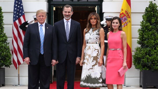 Donald Trump y su esposa, Melania, reciben a los Reyes de Espa&ntilde;a en la Casa Blanca 