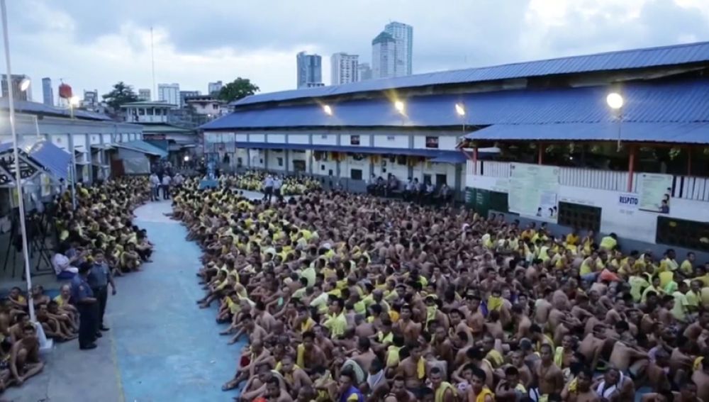 Las autoridades filipinas llevan a cabo una redada en la cárcel de Manila