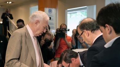 Margallo asegura que si el Congreso se plantea como 