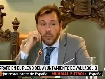Polémica por las palabras de Óscar Puente tras dudar de la capacidad de gestión de la portavoz de Ciudadanos porque antes trabajaba en una tienda Polémica por las palabras de Óscar Puente tras dudar de la capacidad de gestión de la portavoz de Ciudadanos porque antes trabajaba en una tienda