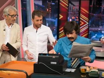 'El Hormiguero 3.0' vuelve al año 75 con José Sacristán, ¿cuántas cosas se pueden comprar con 166 pesetas? 'El Hormiguero 3.0' vuelve al año 75 con José Sacristán, ¿cuántas cosas se pueden comprar con 166 pesetas?