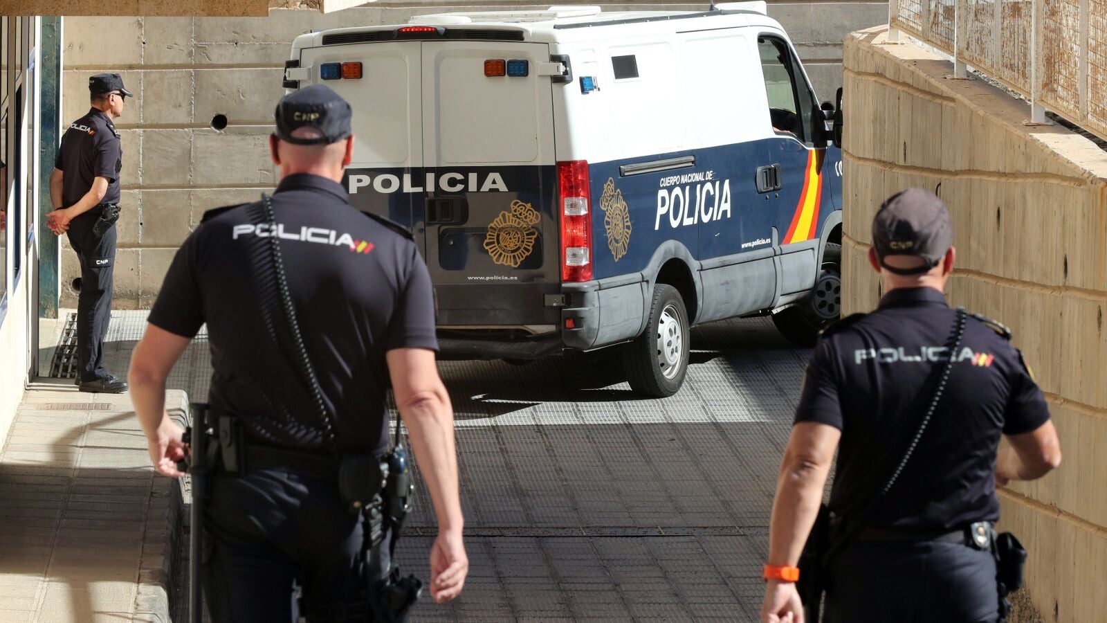 Libertad provisional para los cuatro acusados mayores de edad de agredir sexualmente a una menor en Gran Canaria