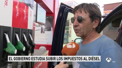 Hacienda estudia elevar los impuestos de diésel para equipararlos a los de la gasolina