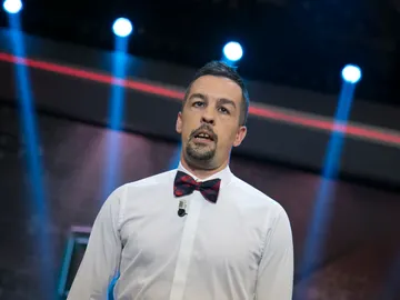 "Mi novia se ha casado y me ha invitado a la boda", Dani Fontecha sorprende con un divertido monólogo en 'El Hormiguero 3.0' "Mi novia se ha casado y me ha invitado a la boda", Dani Fontecha sorprende con un divertido monólogo en 'El Hormiguero 3.0'