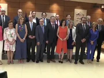 Los inmigrantes irregulares deberán acreditar permanencia para acceder a la sanidad universal Los inmigrantes irregulares deberán acreditar permanencia para acceder a la sanidad universal