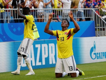 Yerry Mina celebra su gol ante Senegal