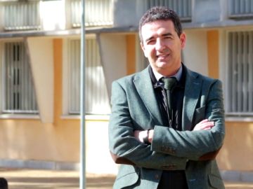 Dimite un alto cargo de la Junta de Andalucía tras ser condenado por robar joyas a su suegra Dimite un alto cargo de la Junta de Andalucía tras ser condenado por robar joyas a su suegra