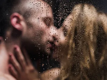 Beso en la ducha Beso en la ducha
