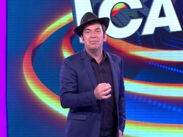 Descubre el motivo por el que Arturo Valls aparece con un sombrero en '¡Ahora Caigo!'