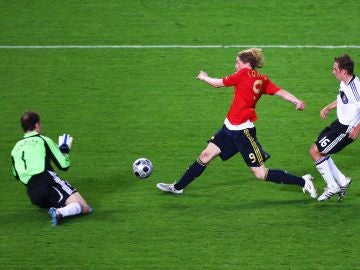 El histórico gol de Torres a Alemania en la Eurocopa de 2008