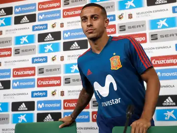Thiago Alcántara, en sala de prensa Thiago Alcántara, en sala de prensa