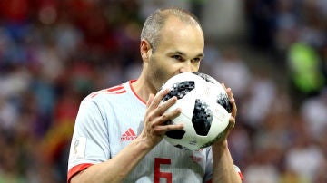 Iniesta, con España