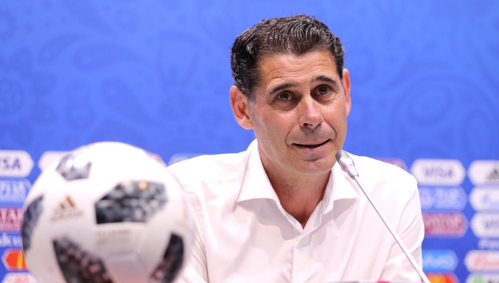 Fernando Hierro, en rueda de prensa