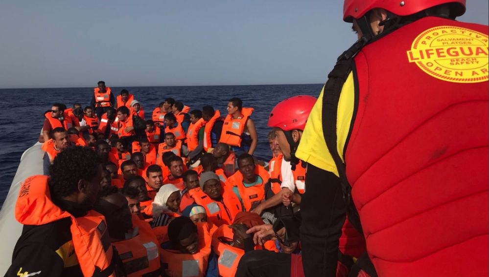 Imagen del rescate de Proactiva Open Arms en el Mediterráneo