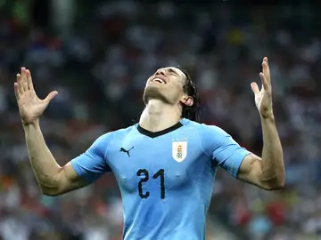 Cavani celebra un gol con Uruguay Cavani celebra un gol con Uruguay