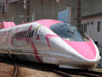 El tren de Hello Kitty en Japón El tren de Hello Kitty en Japón