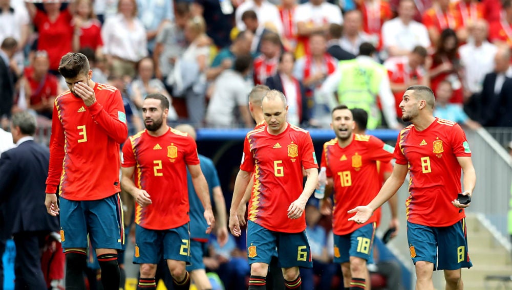 España, cabizbaja