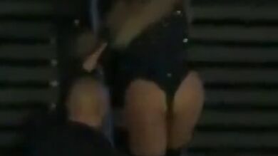 Beyoncé se queda colgada en las alturas y tiene que ser 'rescatada' del escenario durante un concierto